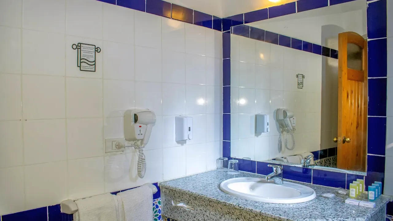 الفندق بروتيلز كريستال بيتش - مرسى علم